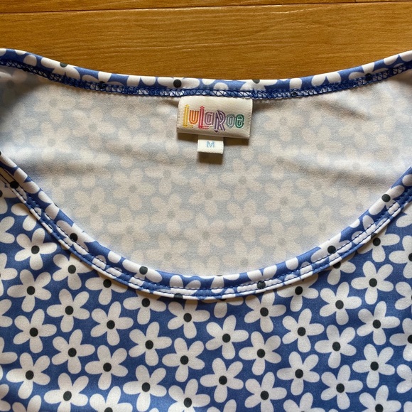 Periwinkle Lularoe Irma - Picture 2 of 4